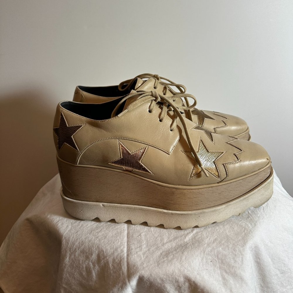 Stella McCartney elyse platforms in beige / nude